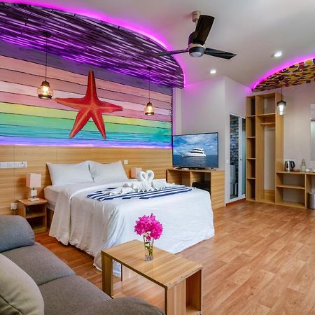 Ukulhas Villa Beach Hotel Bagian luar foto