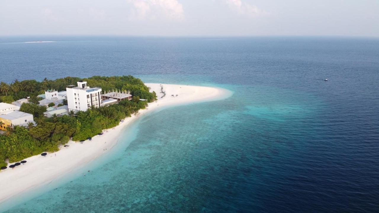 Ukulhas Villa Beach Hotel Bagian luar foto