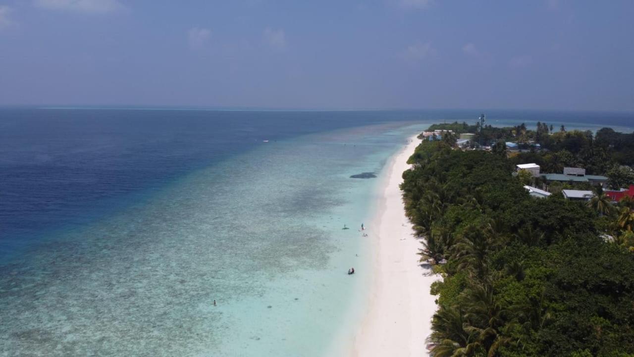 Ukulhas Villa Beach Hotel Bagian luar foto