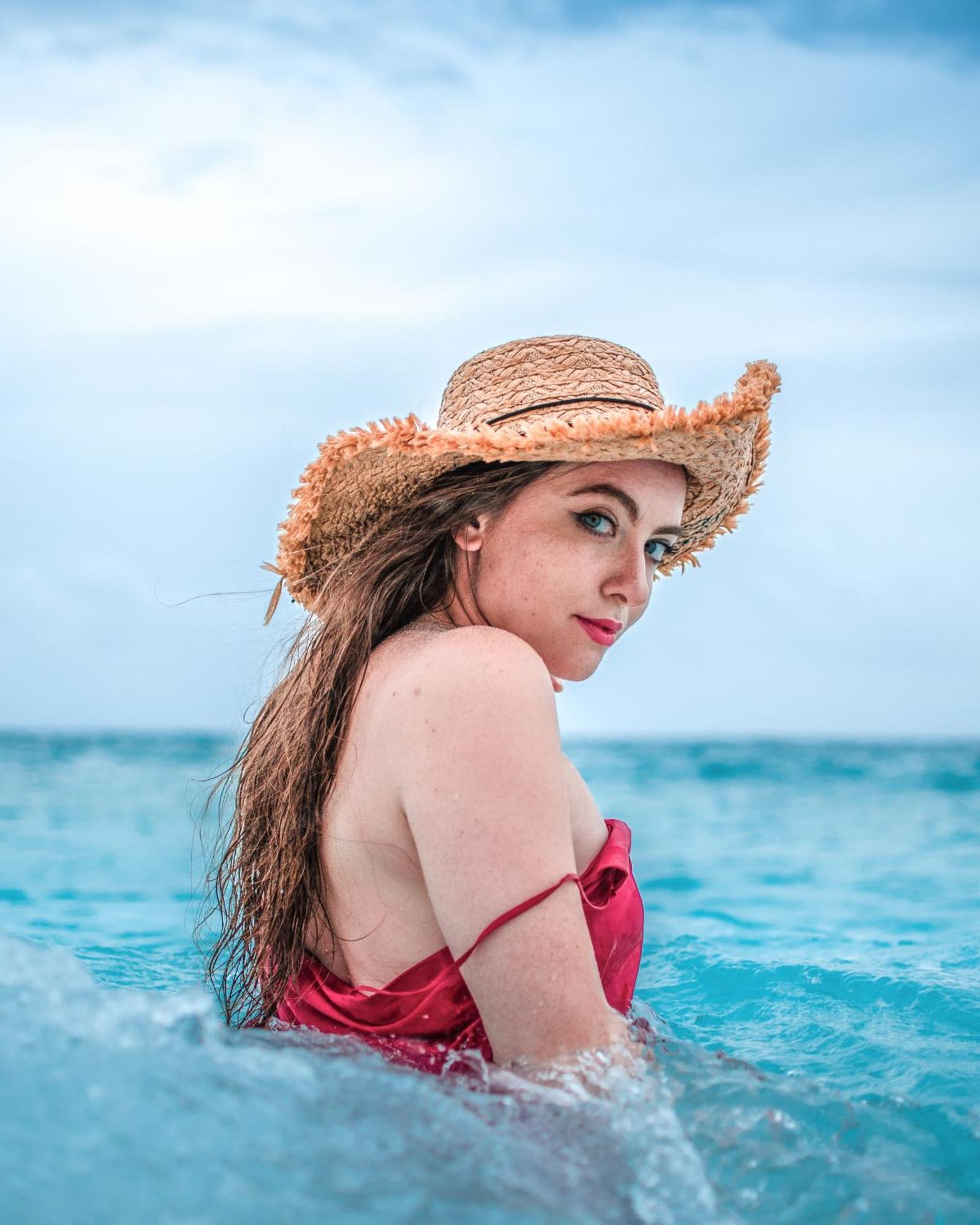 Ukulhas Villa Beach Hotel Bagian luar foto
