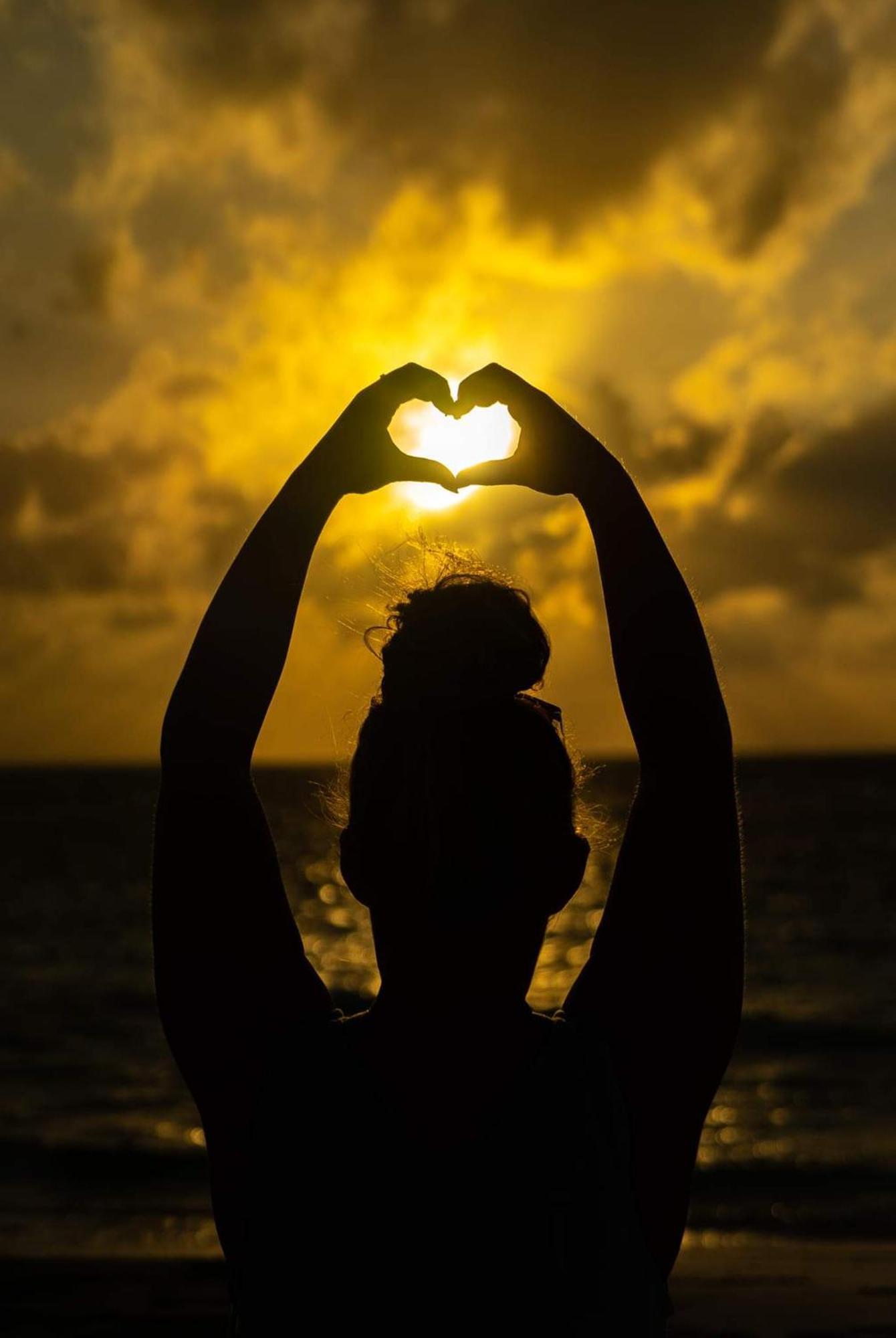 Ukulhas Villa Beach Hotel Bagian luar foto