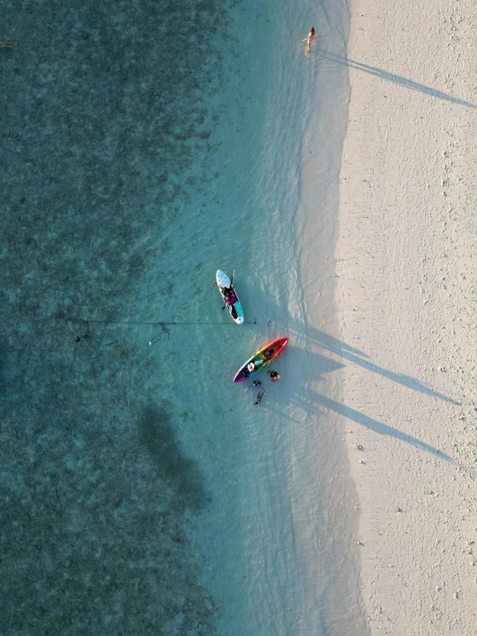 Ukulhas Villa Beach Hotel Bagian luar foto