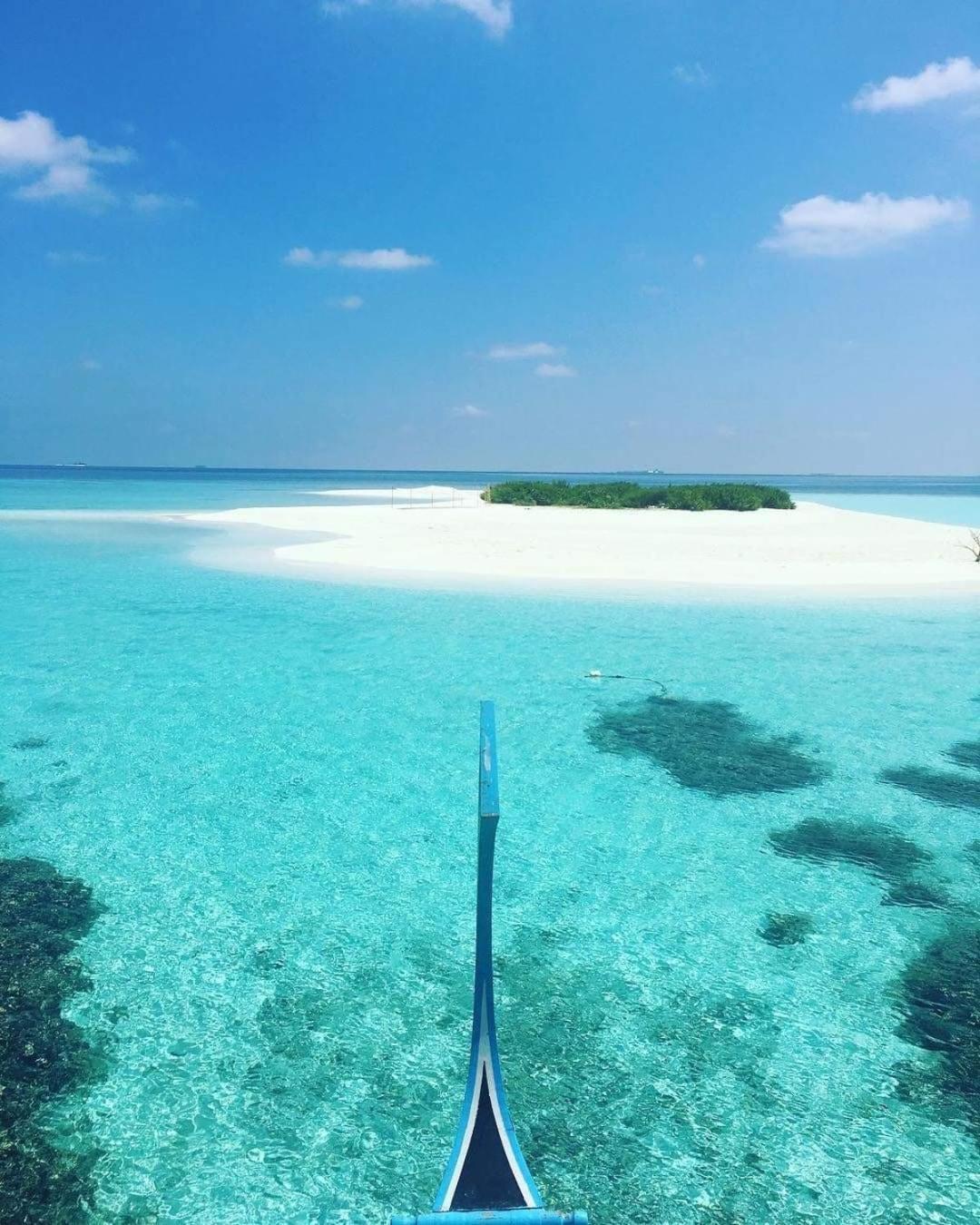 Ukulhas Villa Beach Hotel Bagian luar foto