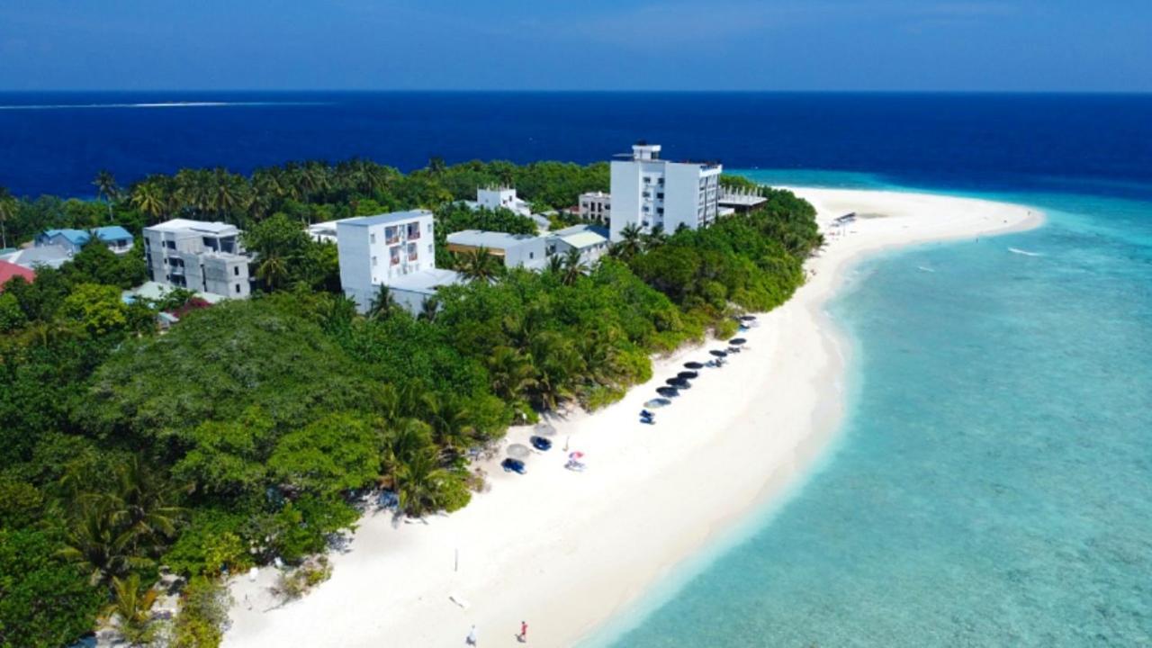 Ukulhas Villa Beach Hotel Bagian luar foto